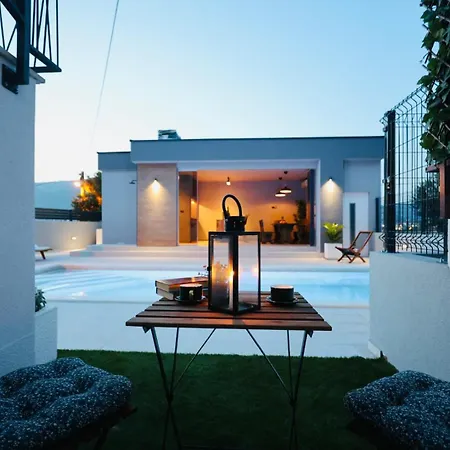 Tia Holiday home