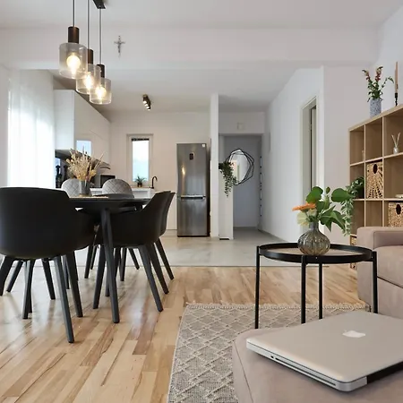 Semesterbostad Tia Split